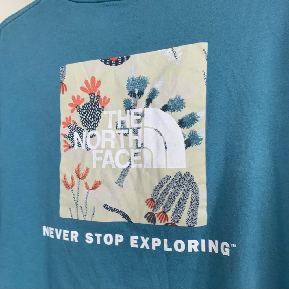 THE NORTH FACE Turquoise T-Shirt